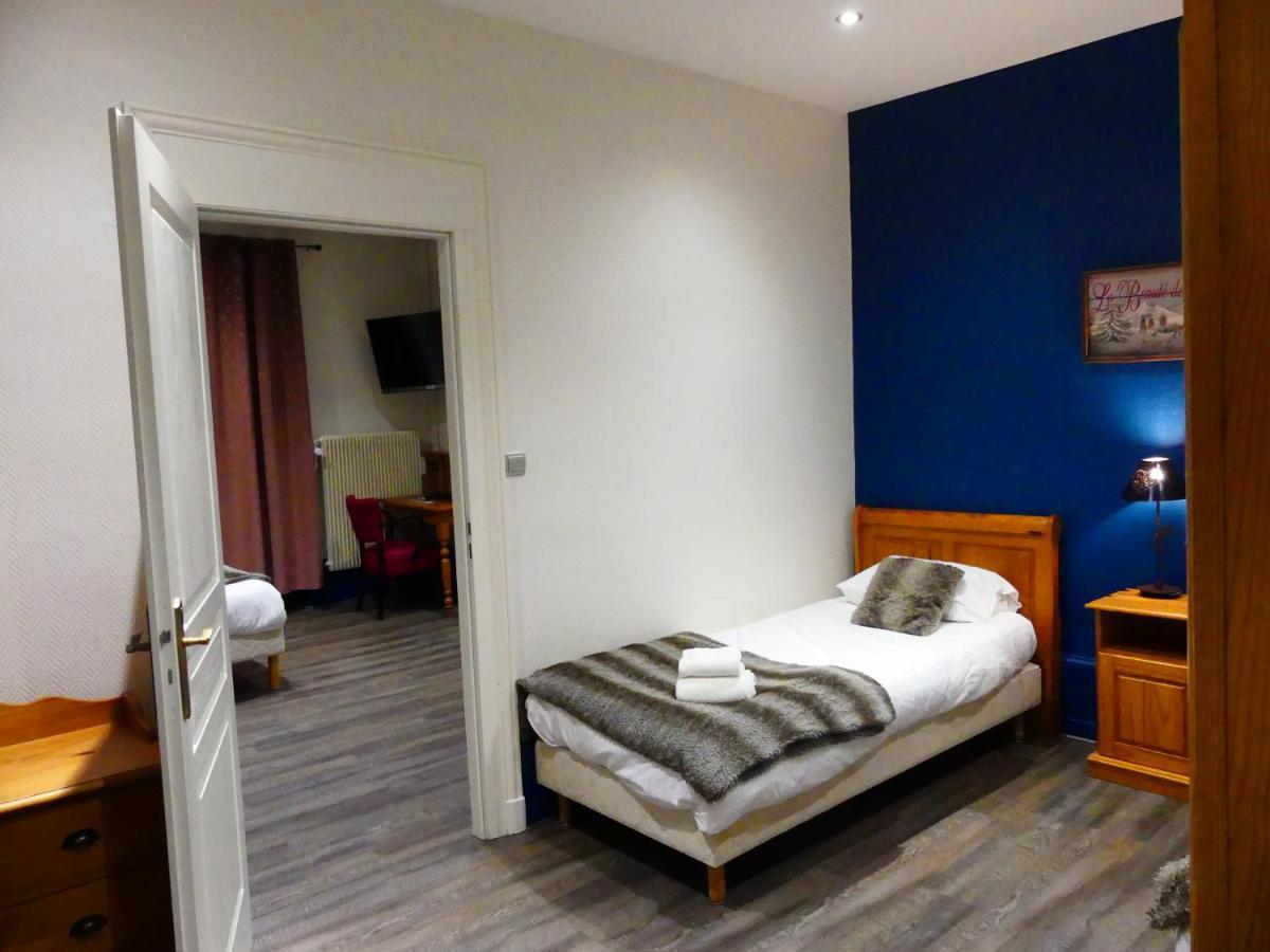 Logis Hotel Des Bains Жерарме Екстер'єр фото