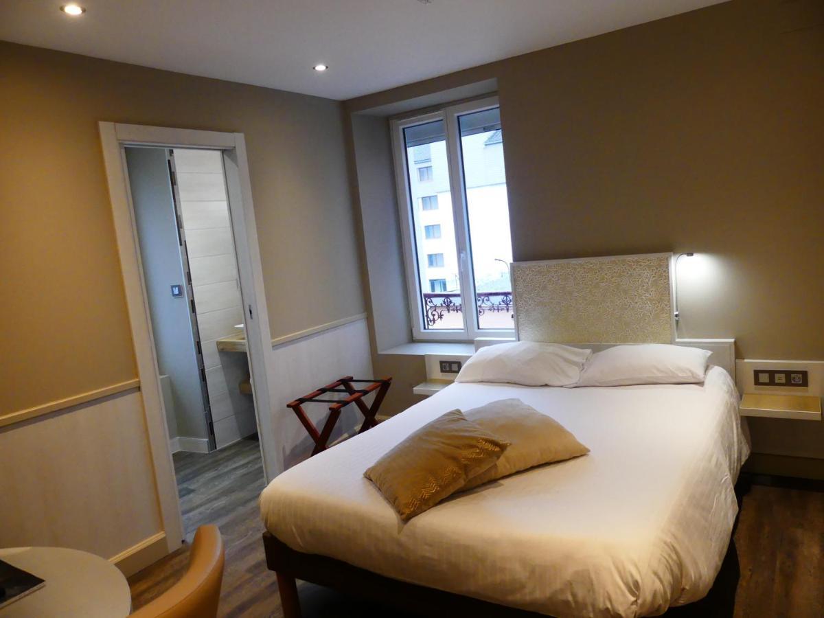 Logis Hotel Des Bains Жерарме Екстер'єр фото